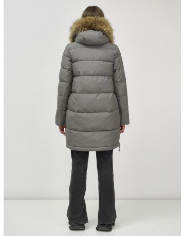 Женская зимняя куртка с мехом.