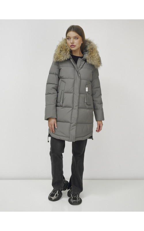 Женская зимняя куртка с мехом.