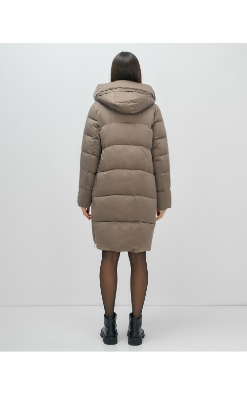 Длинный женский пуховик с капюшоном для зимы