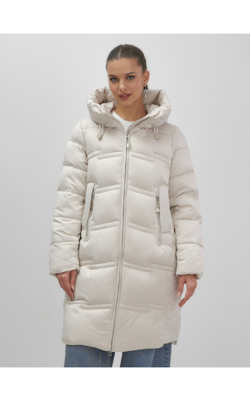 Длинный зимний пуховик для женщин с капюшоном.