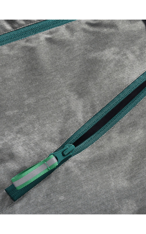 Зимний горнолыжный костюм для девочки: стиль и комфорт в горах