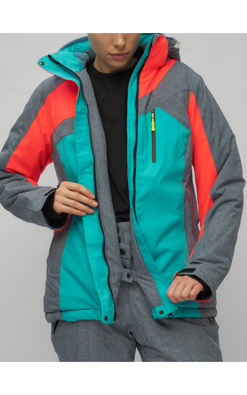 Женский горнолыжный костюм зимний.