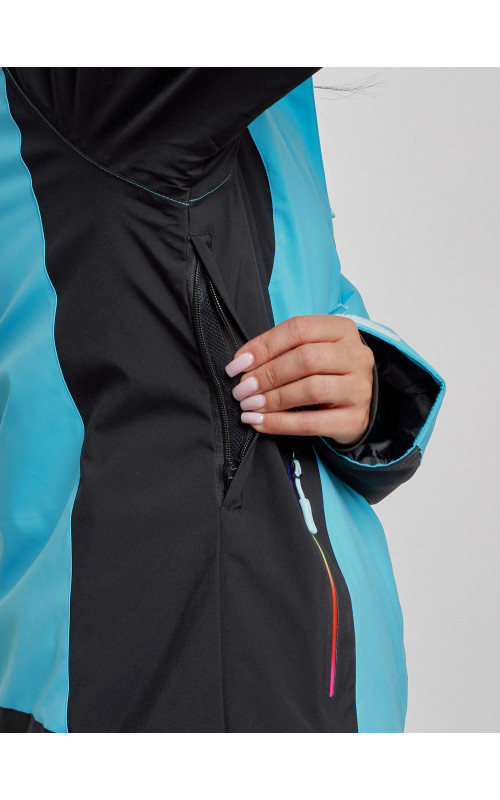 Женский горнолыжный костюм для зимних активностей