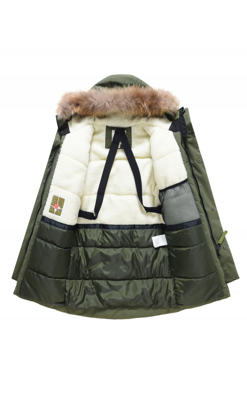 Зимняя парка для мальчика-подростка с мехом енота.