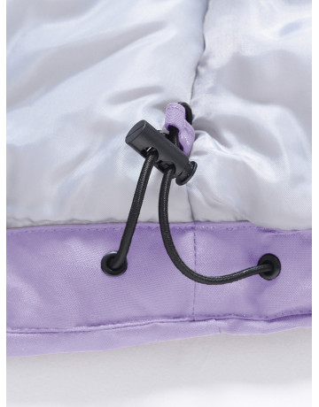 Зимняя женская парка с капюшоном для активного образа жизни.