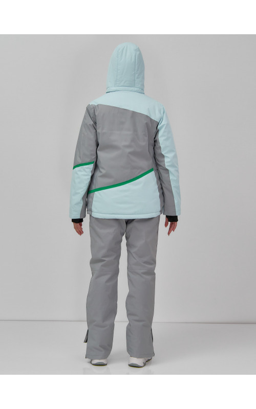 Женский горнолыжный костюм для комфорта и защиты в зимних видах спорта.