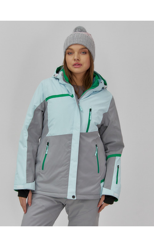 Женский горнолыжный костюм для комфорта и защиты в зимних видах спорта.