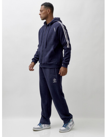 Мужской спортивный демисезонный костюм с начёсом.