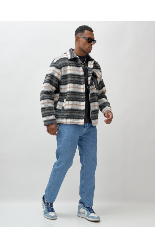 Ворсистая шерстяная рубашка для активного образа жизни.