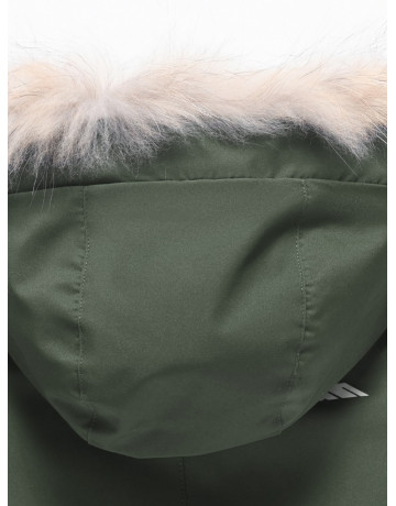 Тёплая парка для девочки с регулируемой посадкой.