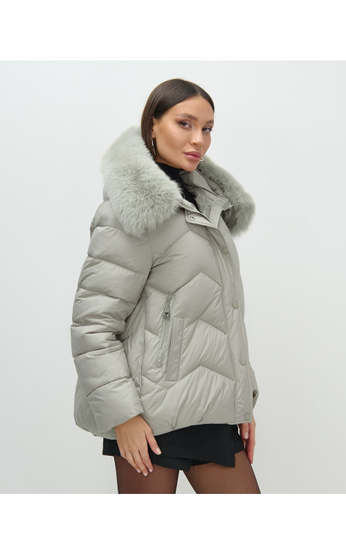 Пуховик для городской леди с мехом песца, защита от влаги и ветра