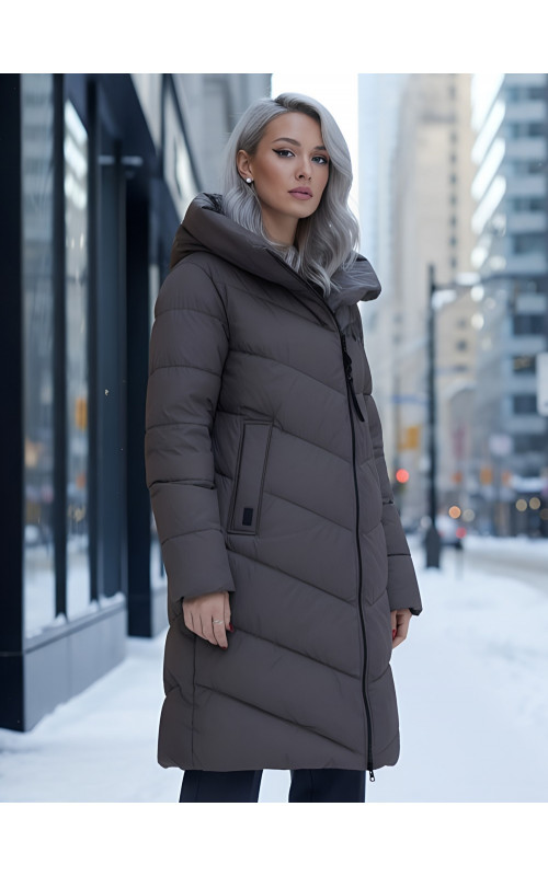 Длинный женский пуховик с капюшоном для осени и зимы
