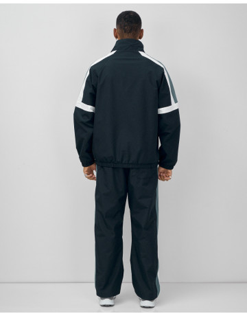 Спортивный костюм для мужчин: весна и лето.