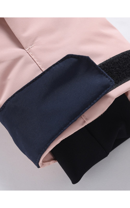 Зимний горнолыжный комплект для девочки.