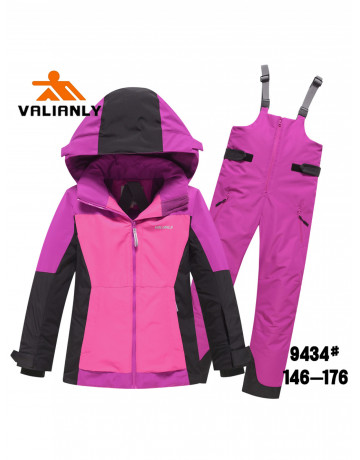 Зимний горнолыжный костюм для девочки: комфорт и защита в морозную зиму
