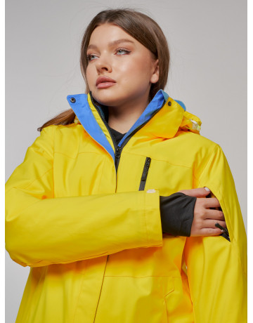 Зимний горнолыжный костюм для женщин.