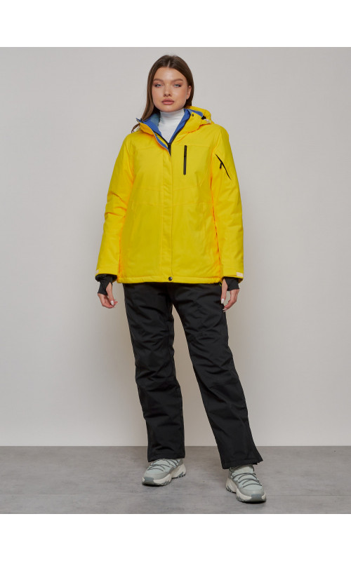 Зимний горнолыжный костюм для женщин.