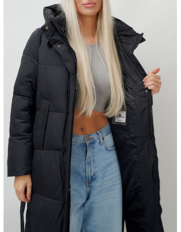 Тёплый женский пуховик с поясом и капюшоном.