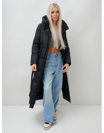 Тёплый женский пуховик с поясом и капюшоном.