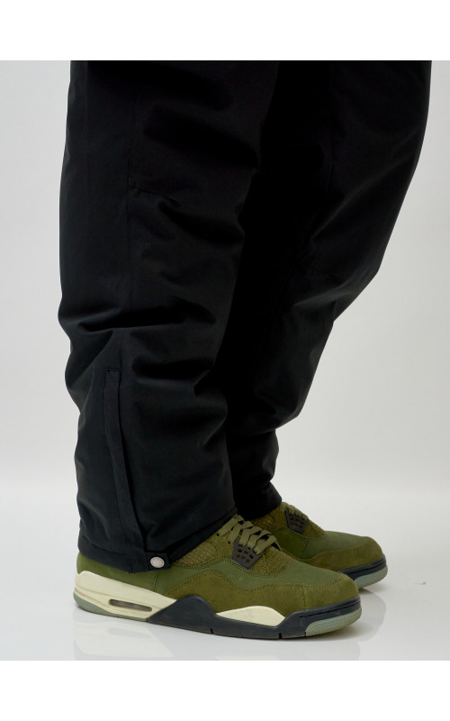 Зимний горнолыжный костюм для мужчин.