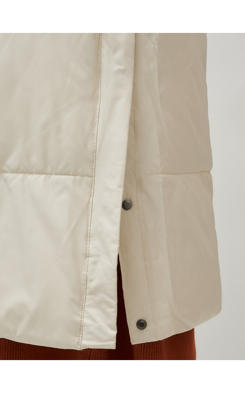 Длинный женский пуховик с капюшоном