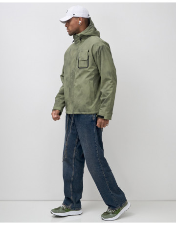 Спортивная мужская куртка для активного отдыха.