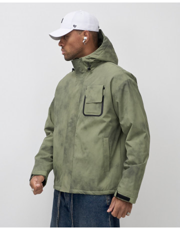 Спортивная мужская куртка для активного отдыха.