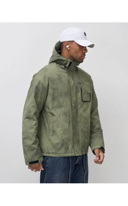 Спортивная мужская куртка для активного отдыха.