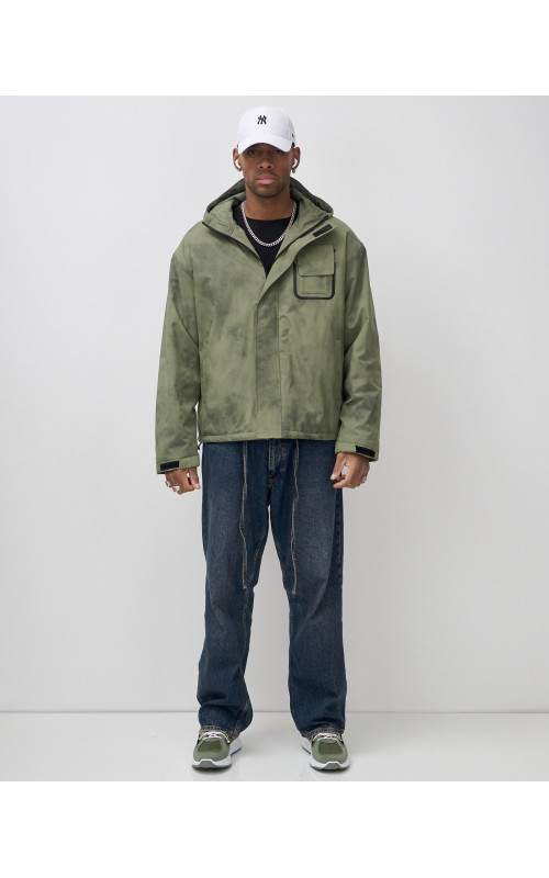 Спортивная мужская куртка для активного отдыха.