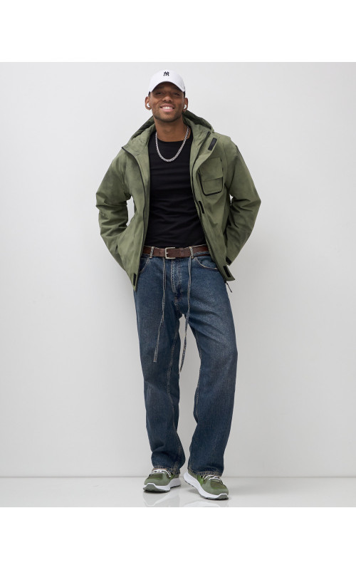 Спортивная мужская куртка для активного отдыха.