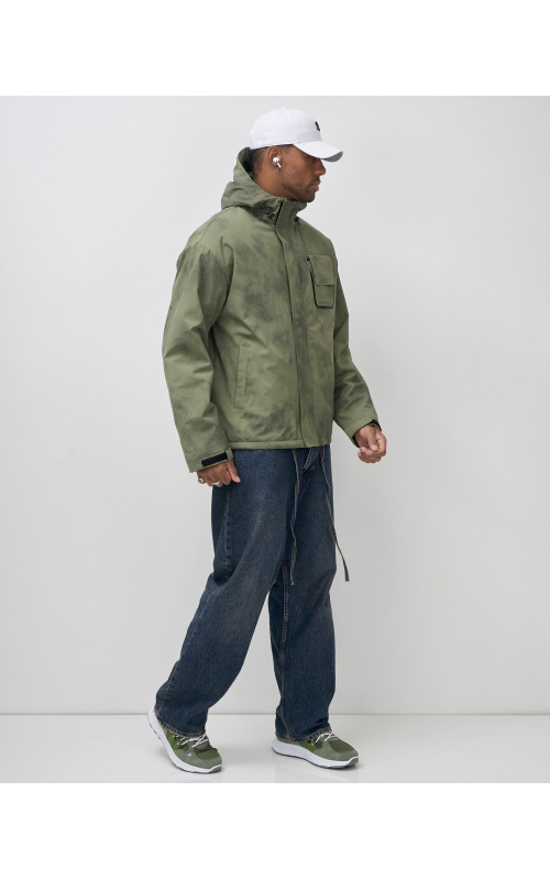 Спортивная мужская куртка для активного отдыха.