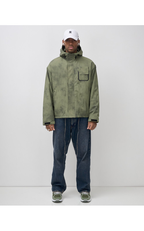 Спортивная мужская куртка для активного отдыха.