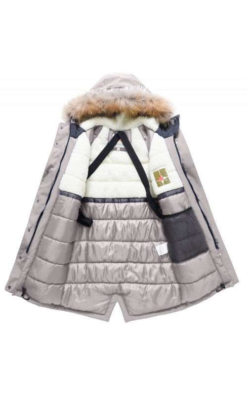 Тёплая детская парка с регулируемой посадкой.