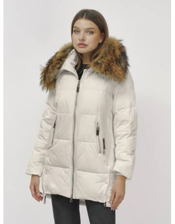 Женская зимняя куртка с меховой опушкой.