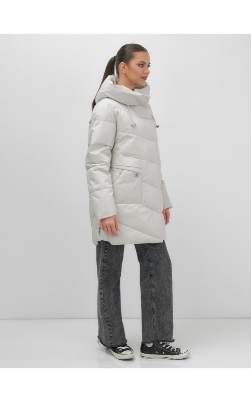 Утеплённая женская куртка с капюшоном для осени и зимы.