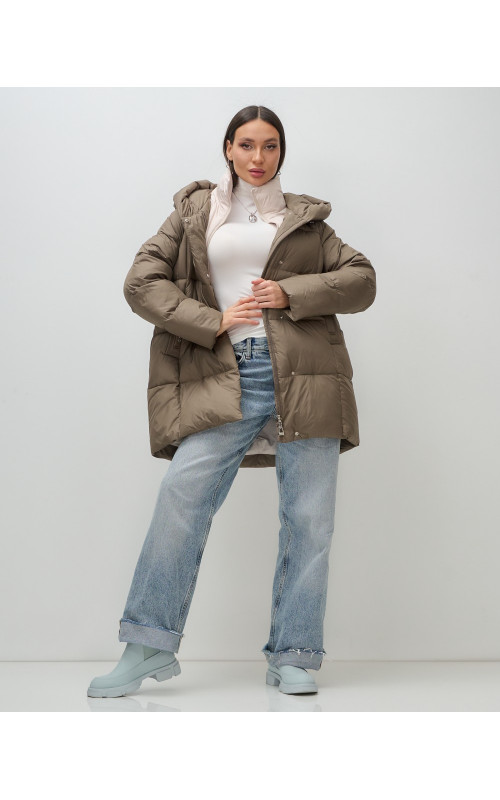 Женская зимняя куртка с капюшоном: стиль и комфорт для холодной зимы