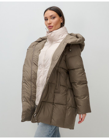 Женская зимняя куртка с капюшоном: стиль и комфорт для холодной зимы