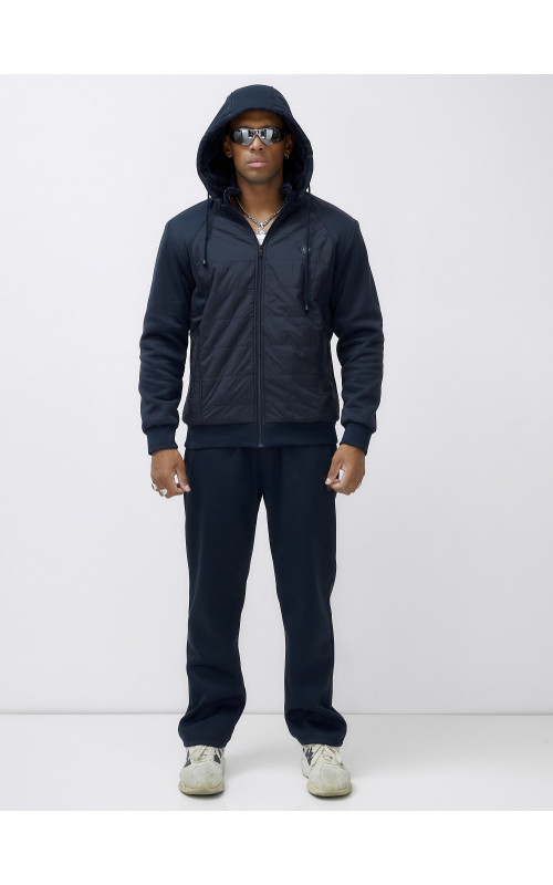 Мужской зимний спортивный костюм для активного отдыха.