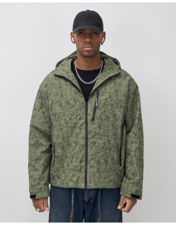 Мужская спортивная куртка «Хит сезона»: стиль и защита для активных мужчин