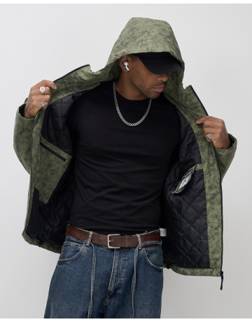 Мужская спортивная куртка «Хит сезона»: стиль и защита для активных мужчин