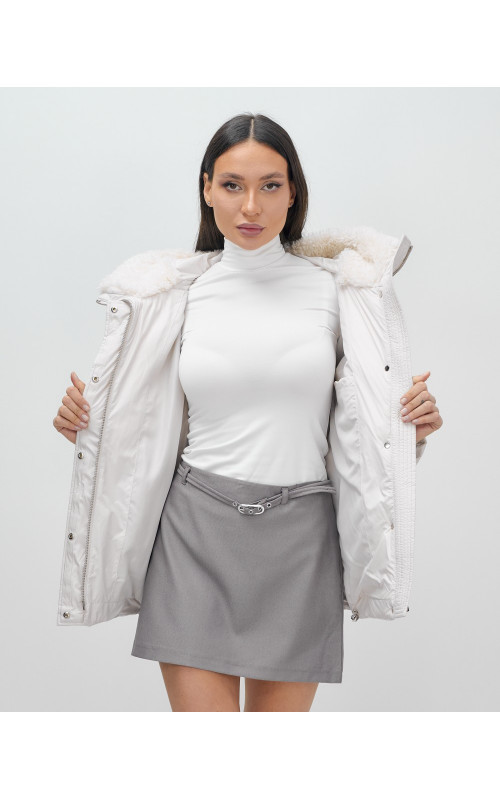 Женский зимний пуховик «Модный» с мехом.