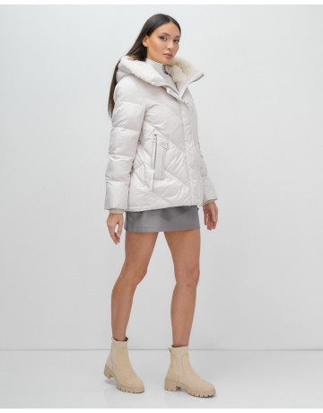 Женский зимний пуховик «Модный» с мехом.