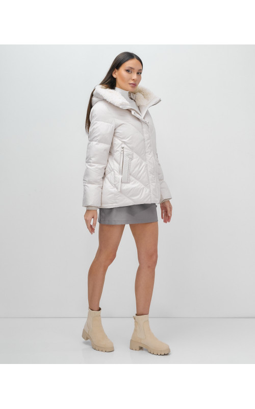 Женский зимний пуховик «Модный» с мехом.