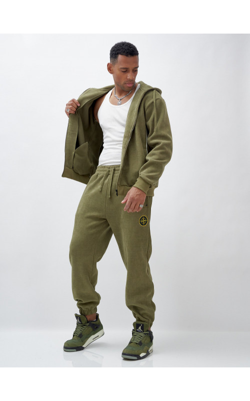 Утеплённый демисезонный костюм для мужчин свободного кроя.