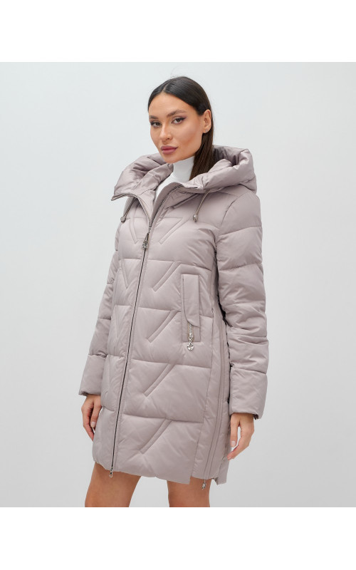 Зимняя женская куртка с капюшоном для холодной погоды.