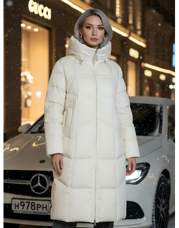 Длинный пуховик для женщин с капюшоном.