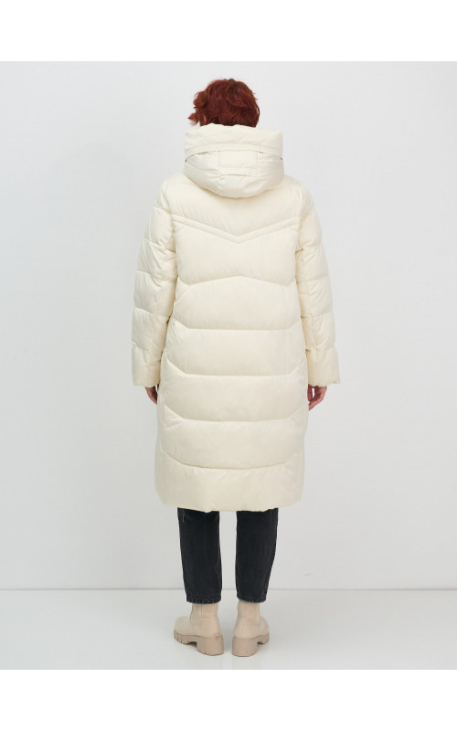 Длинный пуховик для женщин с капюшоном.