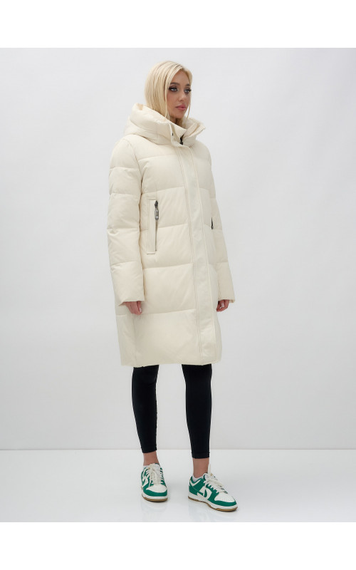 Тёплый женский пуховик с капюшоном до колена.