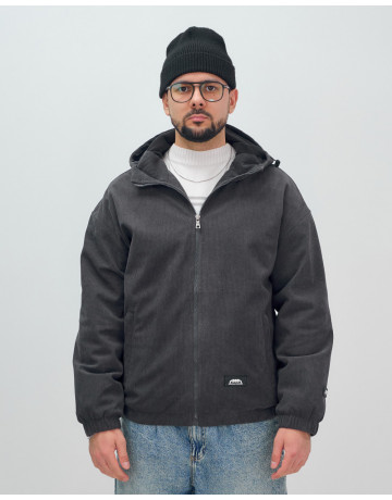 Мужская демисезонная куртка: стиль и комфорт.