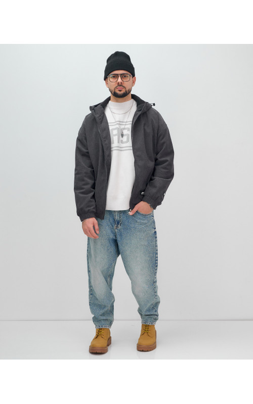 Мужская демисезонная куртка: стиль и комфорт.